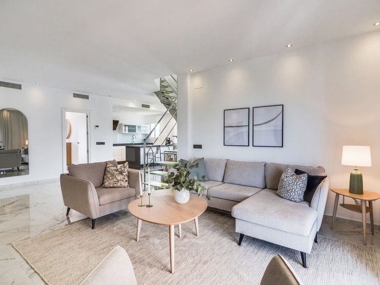 Apartment for Sale in Puerto Banús, Malaga 8