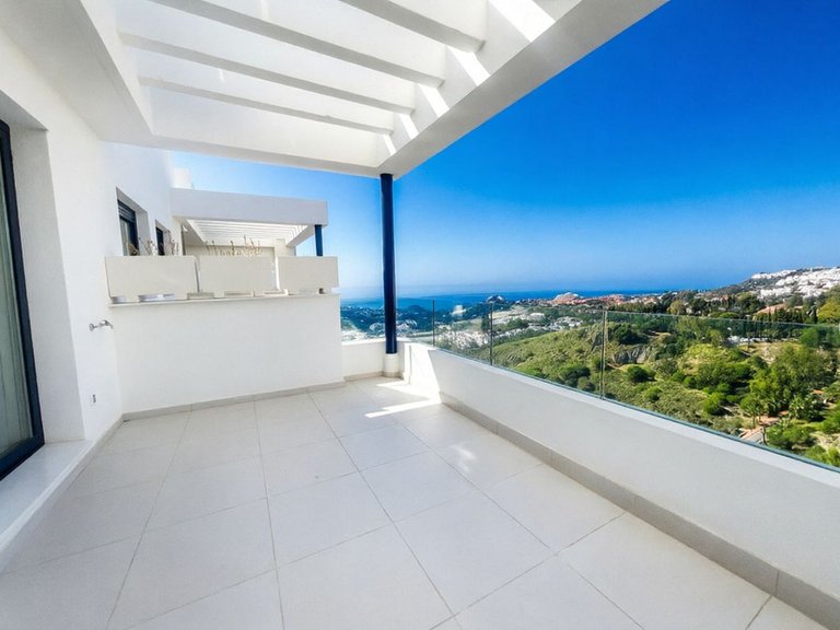 Penthouse for Sale in Benalmadena, Malaga 8