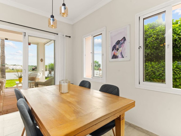 Villa for Sale in Estepona, Malaga 10