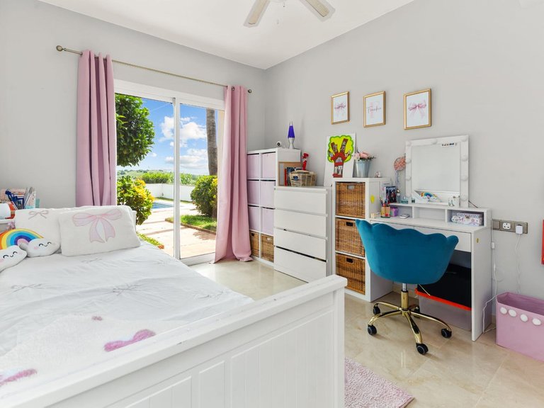Villa for Sale in Estepona, Malaga 16
