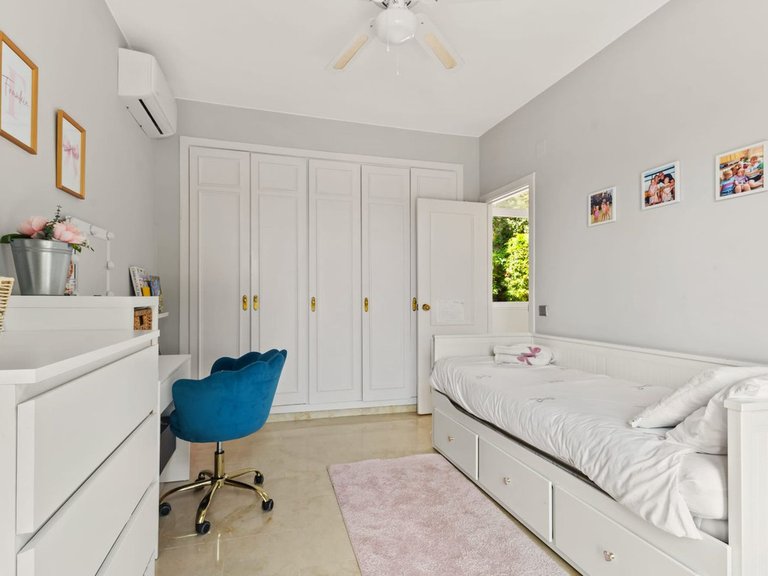 Villa for Sale in Estepona, Malaga 18
