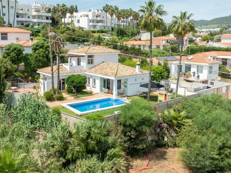Villa for Sale in Estepona, Malaga 22
