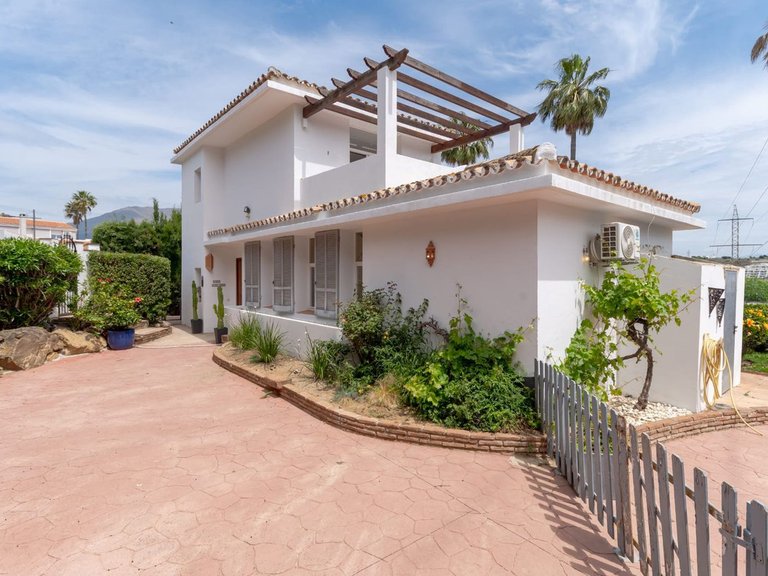 Villa for Sale in Estepona, Malaga 23