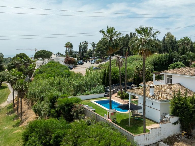 Villa for Sale in Estepona, Malaga 25