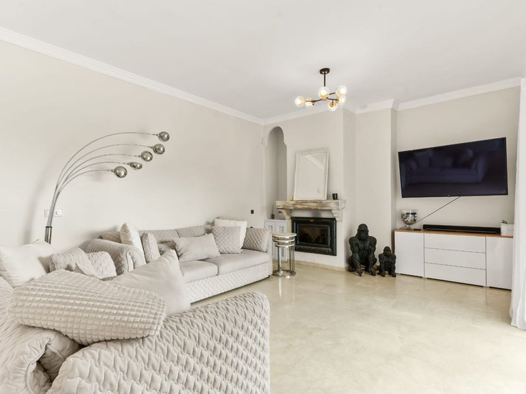 Villa for Sale in Estepona, Malaga 7