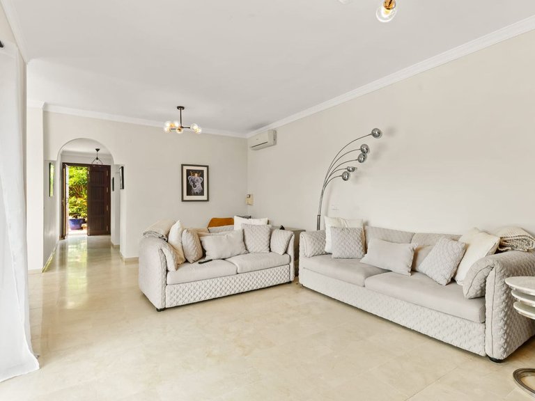 Villa for Sale in Estepona, Malaga 8