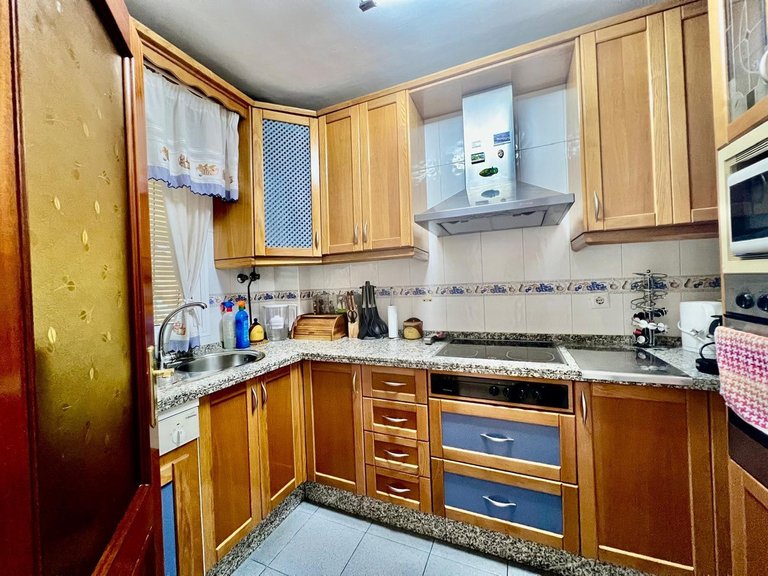 Apartment for Sale in Benalmadena, Malaga 5