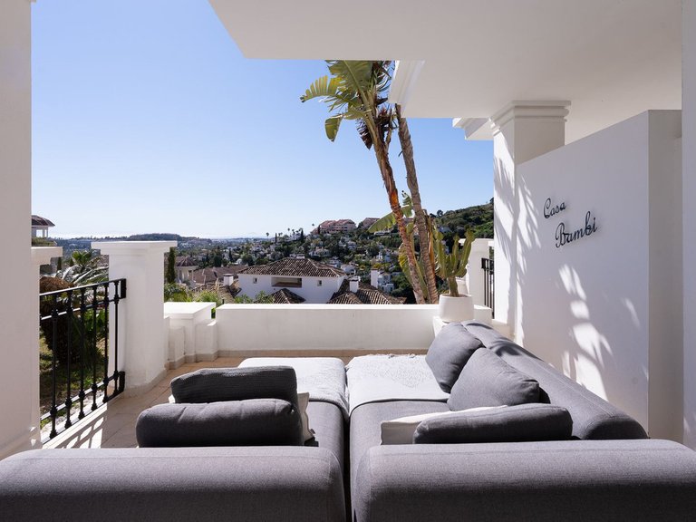 Apartment for Sale in Nueva Andalucía, Malaga 10