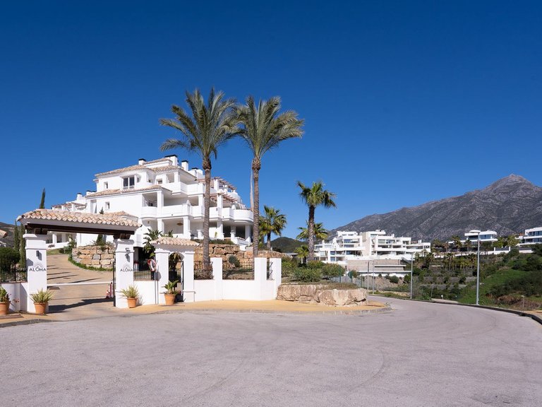 Apartment for Sale in Nueva Andalucía, Malaga 11