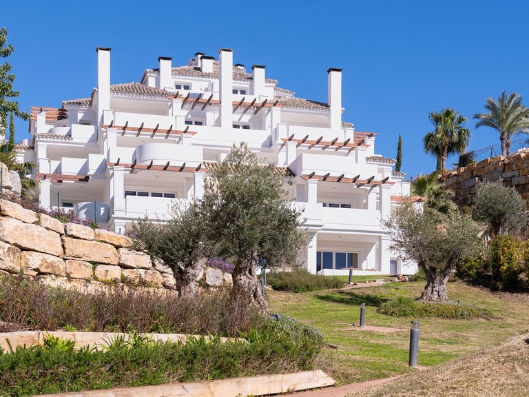 Apartment for Sale in Nueva Andalucía, Malaga 12