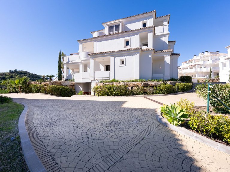 Apartment for Sale in Nueva Andalucía, Malaga 13