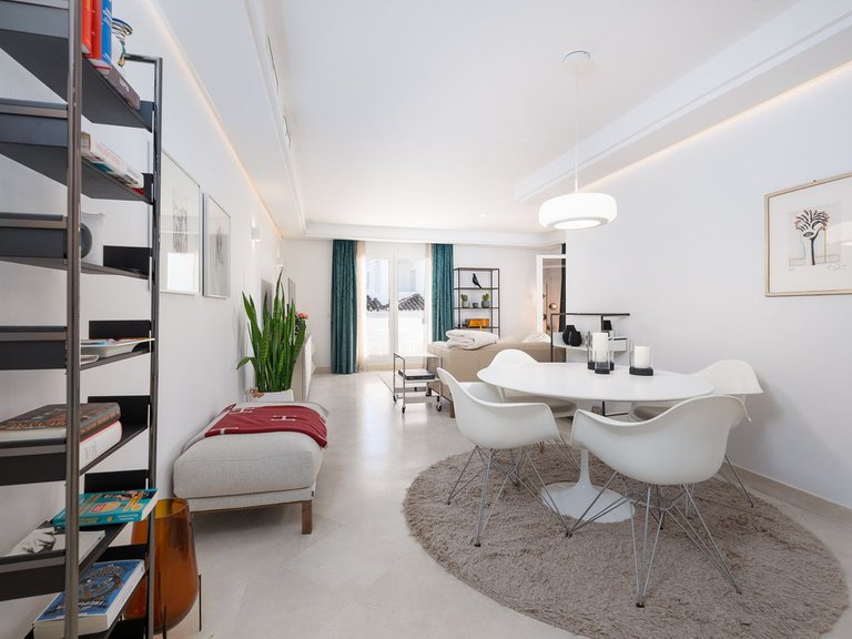 Apartment for Sale in Nueva Andalucía, Malaga 16
