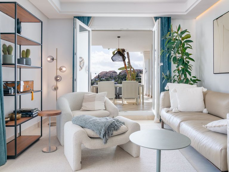 Apartment for Sale in Nueva Andalucía, Malaga 2