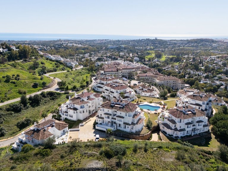 Apartment for Sale in Nueva Andalucía, Malaga 22