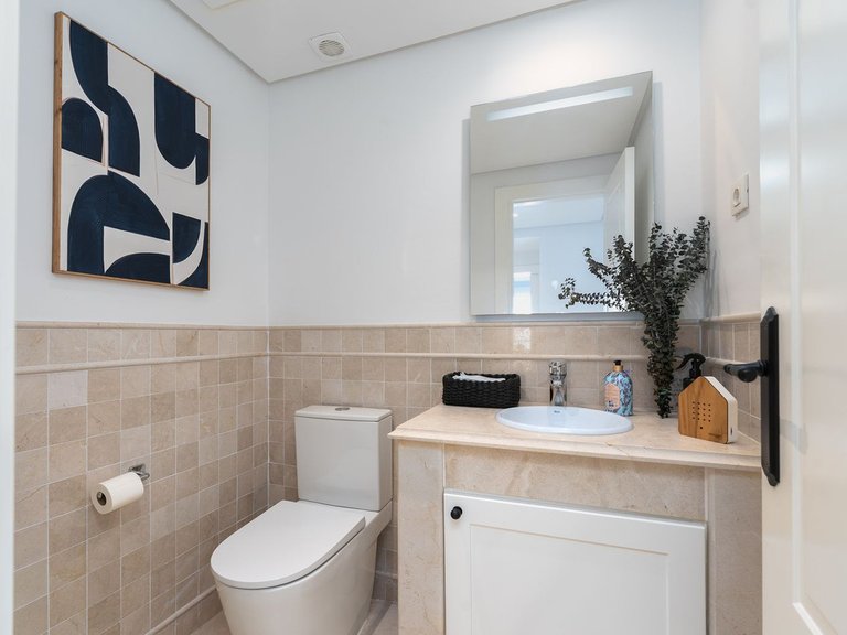 Apartment for Sale in Nueva Andalucía, Malaga 23