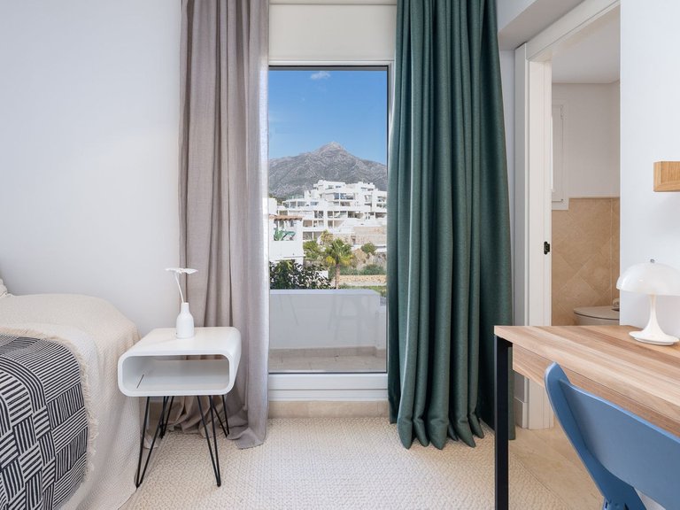 Apartment for Sale in Nueva Andalucía, Malaga 26