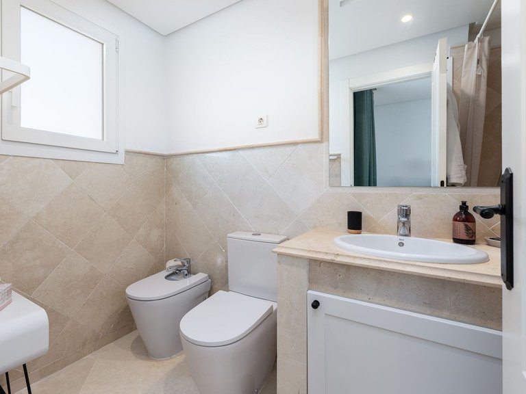 Apartment for Sale in Nueva Andalucía, Malaga 27