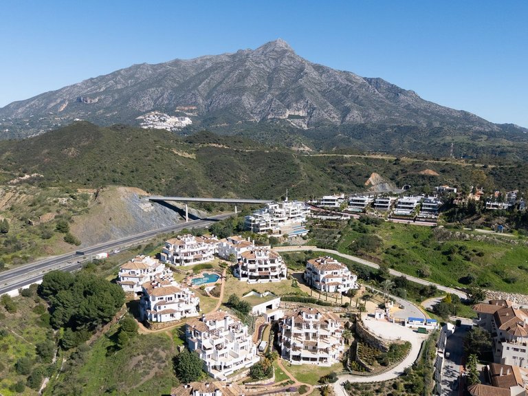 Apartment for Sale in Nueva Andalucía, Malaga 45