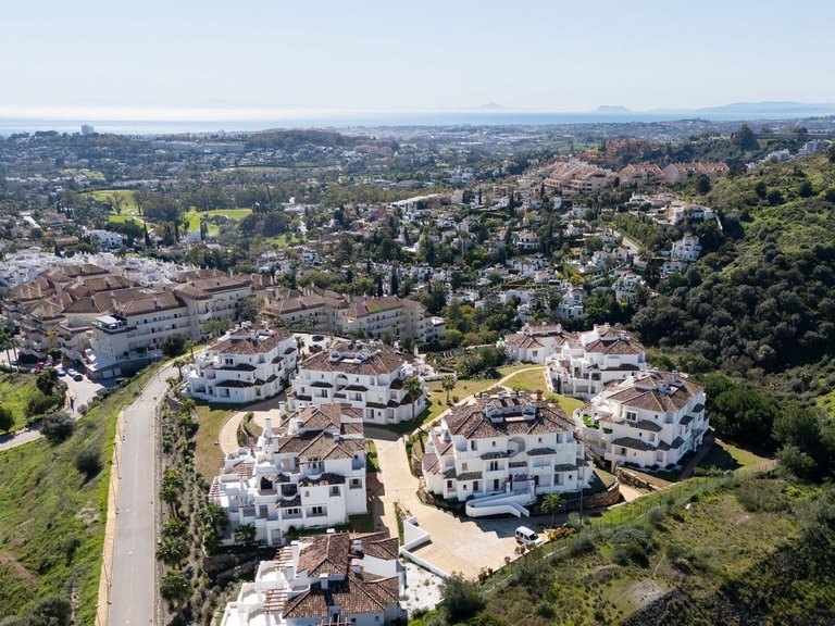 Apartment for Sale in Nueva Andalucía, Malaga 48