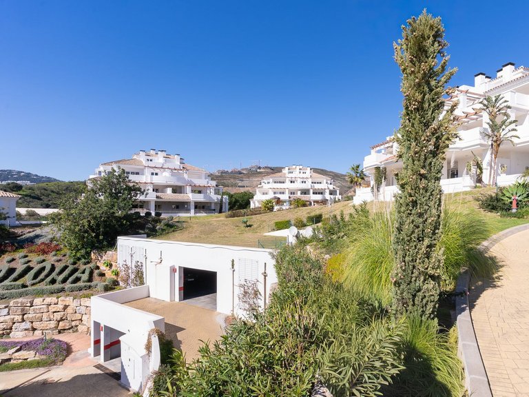 Apartment for Sale in Nueva Andalucía, Malaga 51