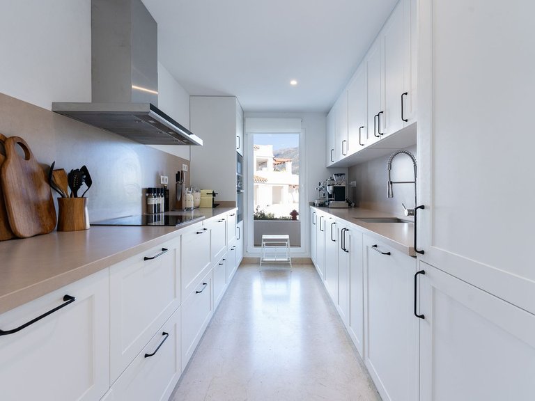 Apartment for Sale in Nueva Andalucía, Malaga 8