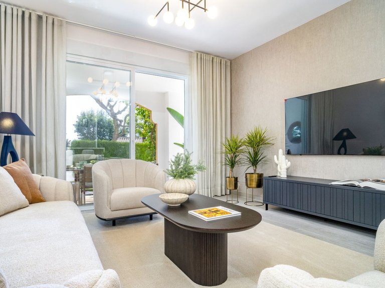 Apartment for Sale in Nueva Andalucía, Malaga 12