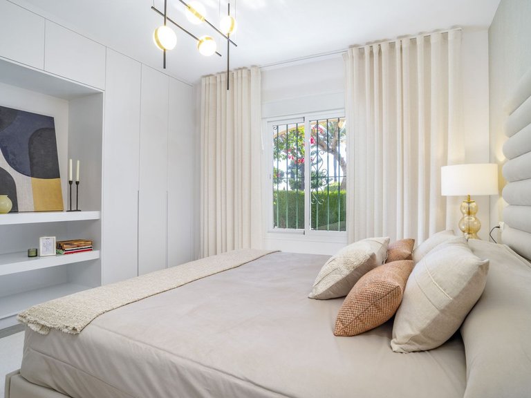 Apartment for Sale in Nueva Andalucía, Malaga 30