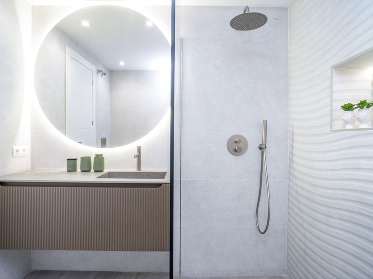 Apartment for Sale in Nueva Andalucía, Malaga 37