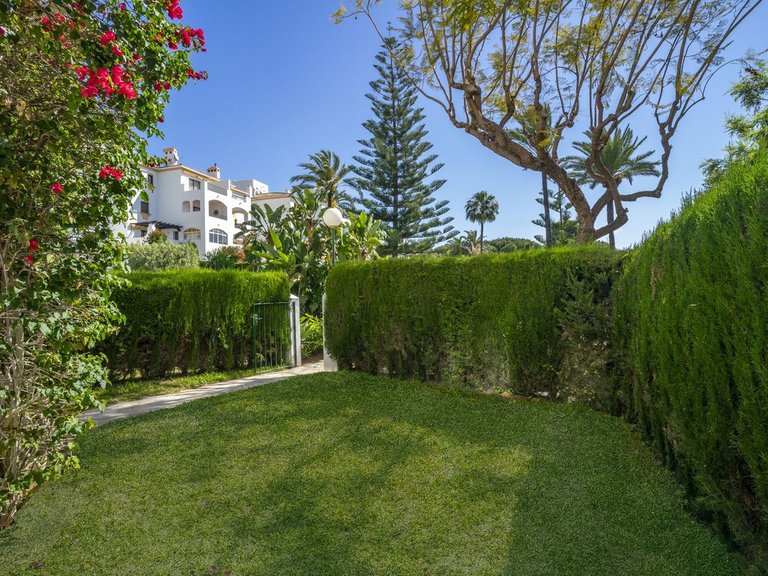 Apartment for Sale in Nueva Andalucía, Malaga 5