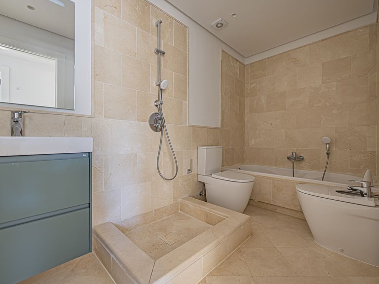 Apartment for Sale in Nueva Andalucía, Malaga 13