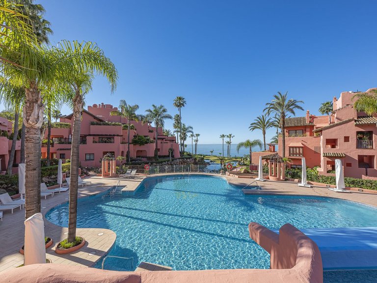 Apartment for Sale in New Golden Mile, Malaga 1