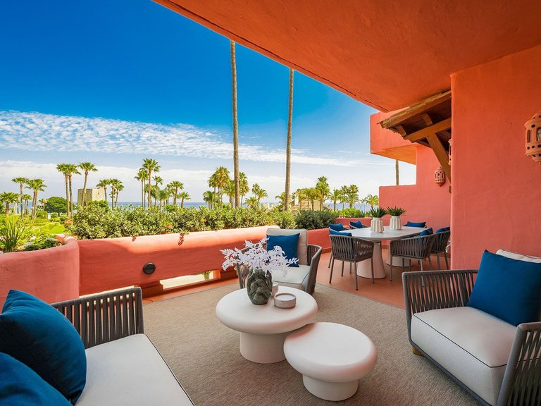 Apartment for Sale in New Golden Mile, Malaga 2