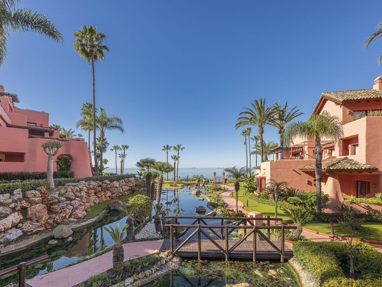 Apartment for Sale in New Golden Mile, Malaga 20