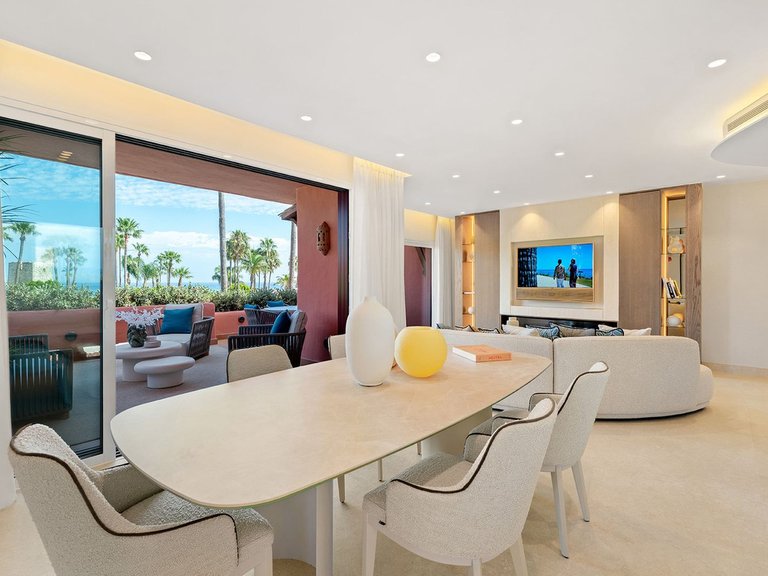Apartment for Sale in New Golden Mile, Malaga 5