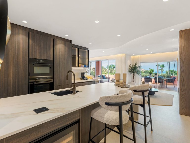 Apartment for Sale in New Golden Mile, Malaga 6