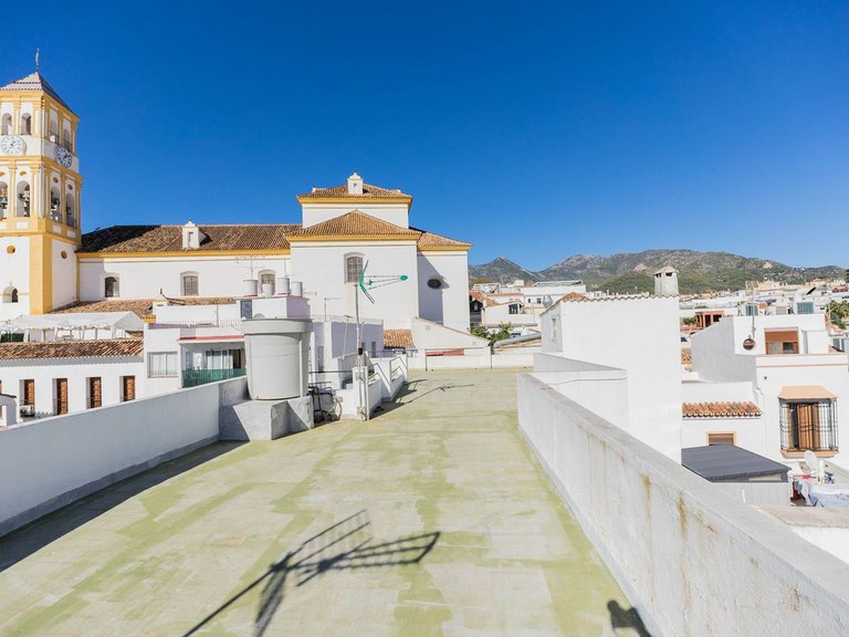 Villa for Sale in Marbella, Malaga 32