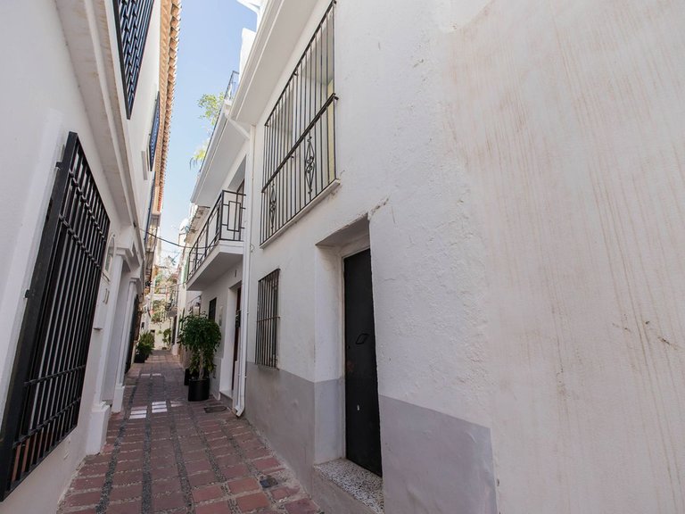 Villa for Sale in Marbella, Malaga 39