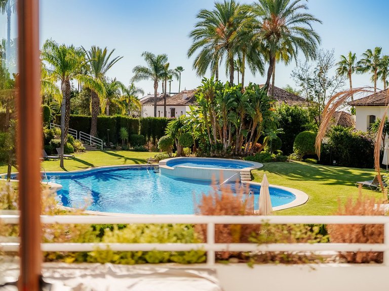 Apartment for Sale in Nueva Andalucía, Malaga 15