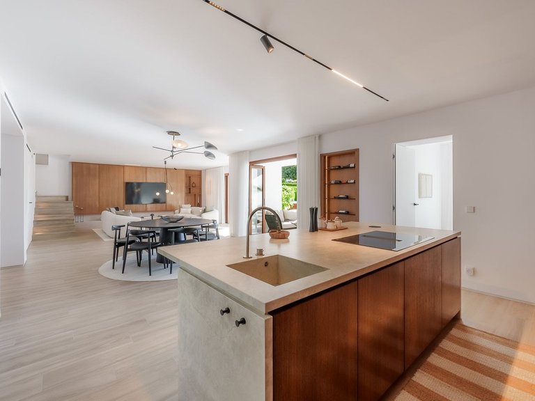 Apartment for Sale in Nueva Andalucía, Malaga 7