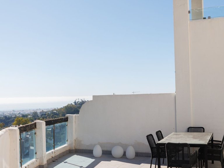 Apartment for Sale in Benahavís, Malaga 1