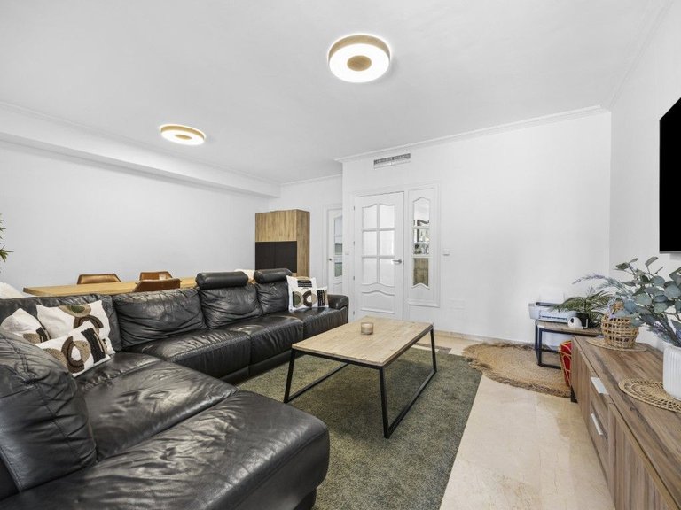 Villa for Sale in Nagüeles, Malaga 16