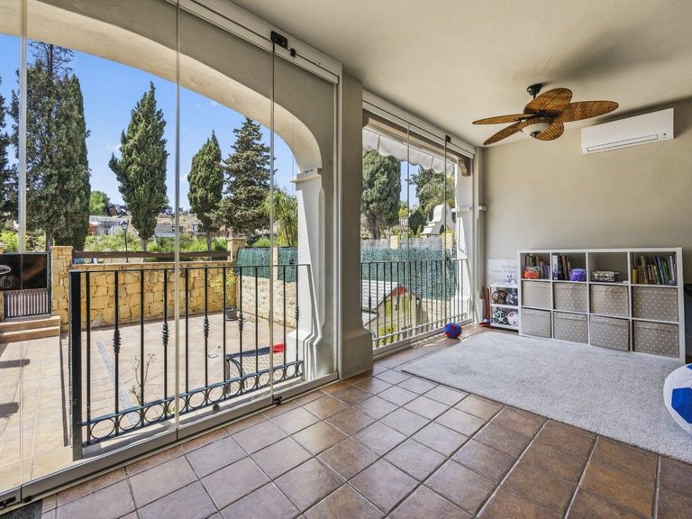 Villa for Sale in Nagüeles, Malaga 20