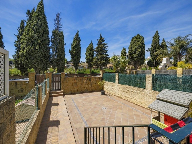 Villa for Sale in Nagüeles, Malaga 21