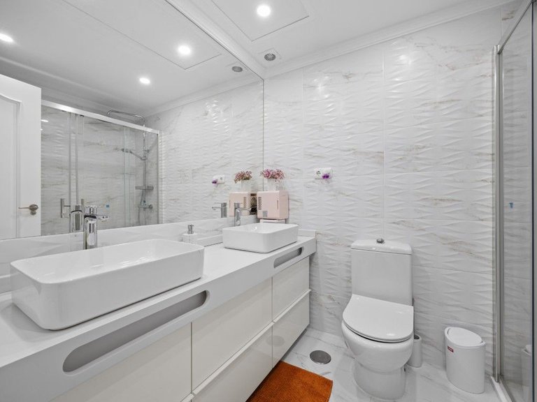 Villa for Sale in Nagüeles, Malaga 31
