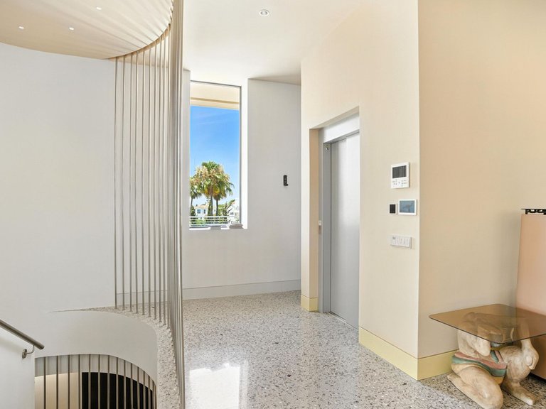 Villa for Sale in Elviria, Malaga 23