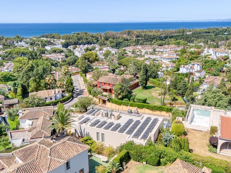 Villa for Sale in Elviria, Malaga 28