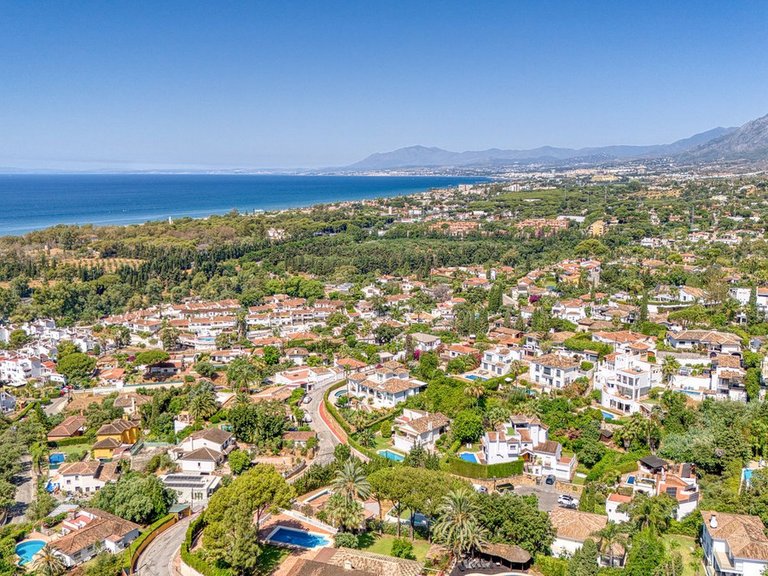 Villa for Sale in Elviria, Malaga 29