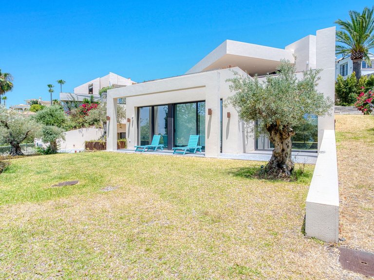 Villa for Sale in Elviria, Malaga 33