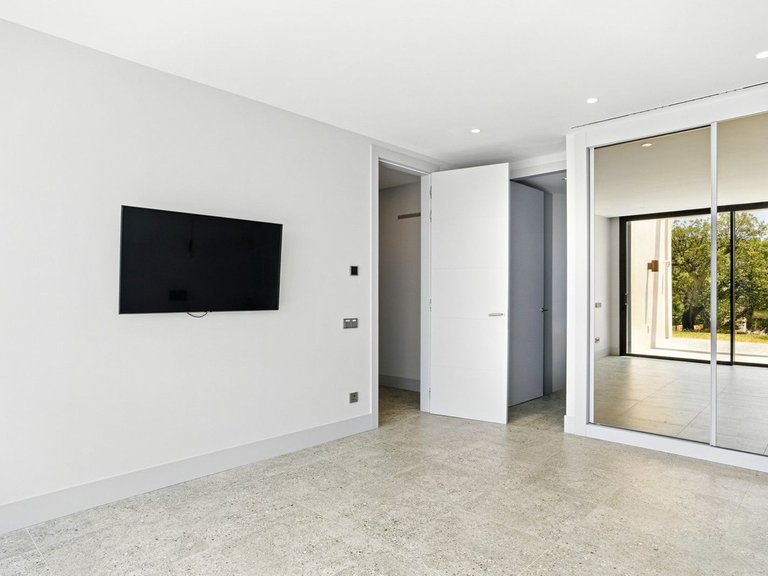 Villa for Sale in Elviria, Malaga 55
