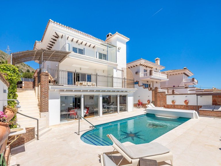 Villa for Sale in La Capellania, Malaga 1